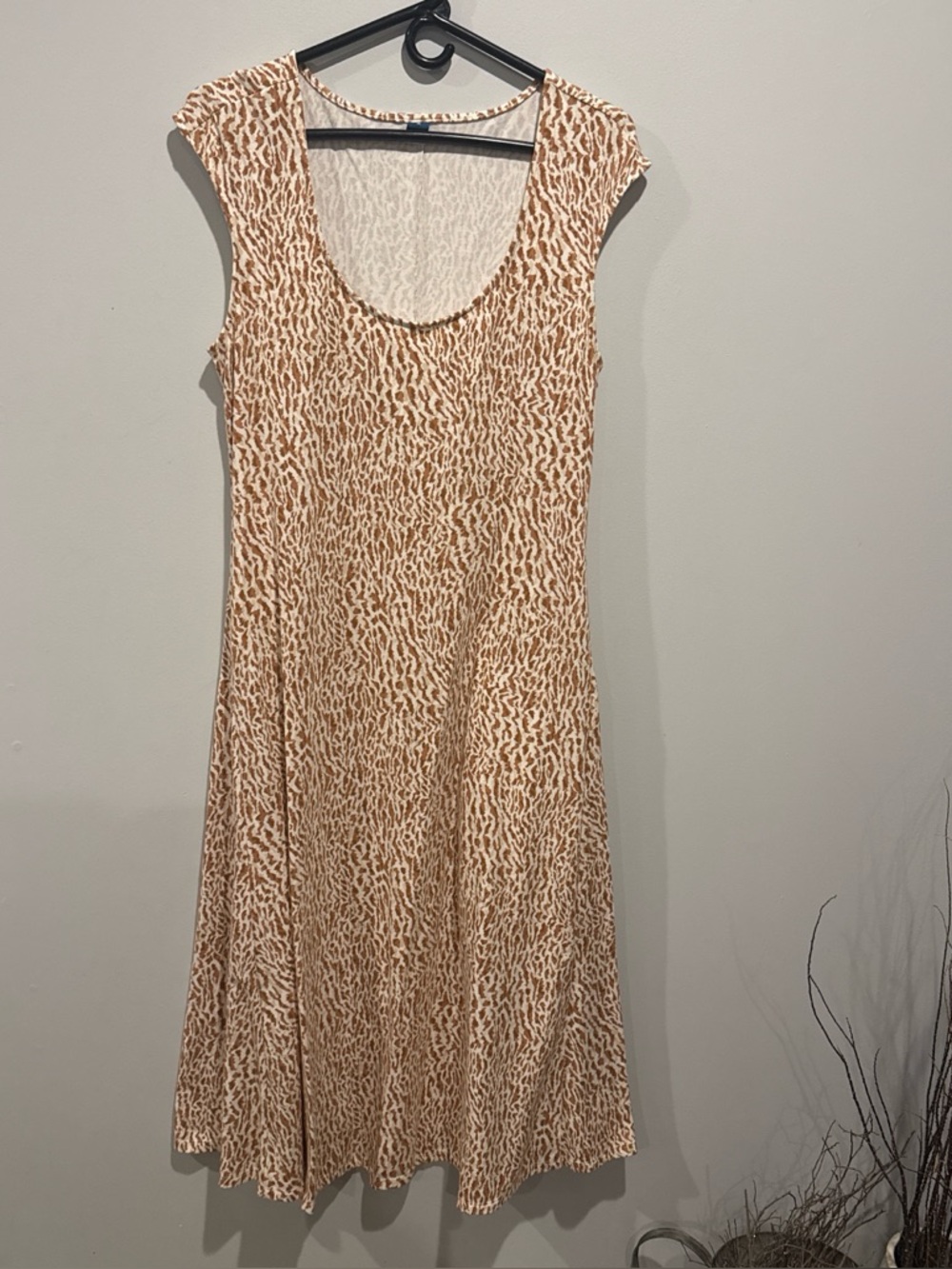 Old Navy Tan and Ivory Printed Sleeveless Midi Dress